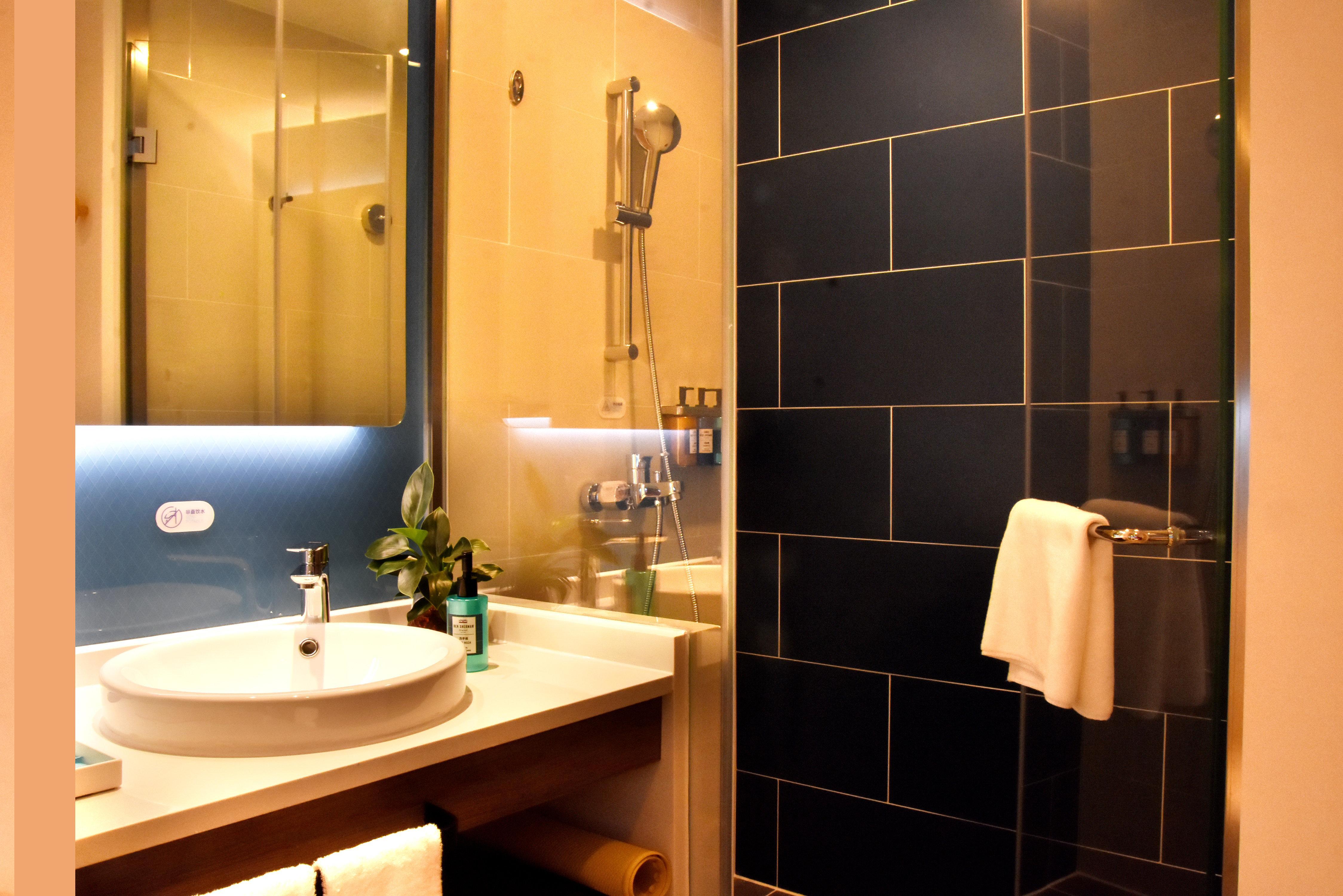 Holiday Inn Express Shanghai Gubei By Ihg Extérieur photo